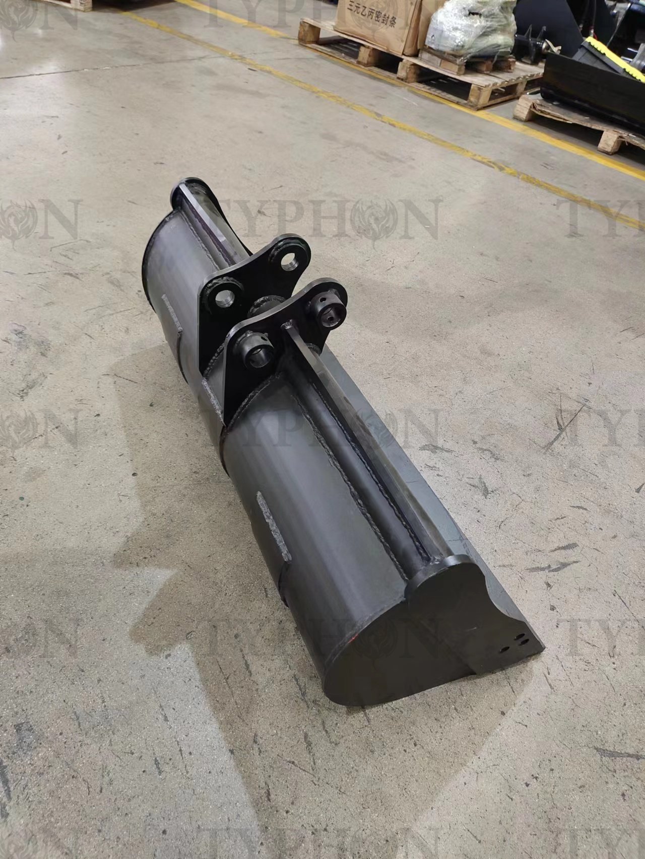 TYPHON 2.5 Ton Mini Excavator Attachment Plain Bucket 800mm 31" Mud Bucket For TERROR X2 PRO - Image 7