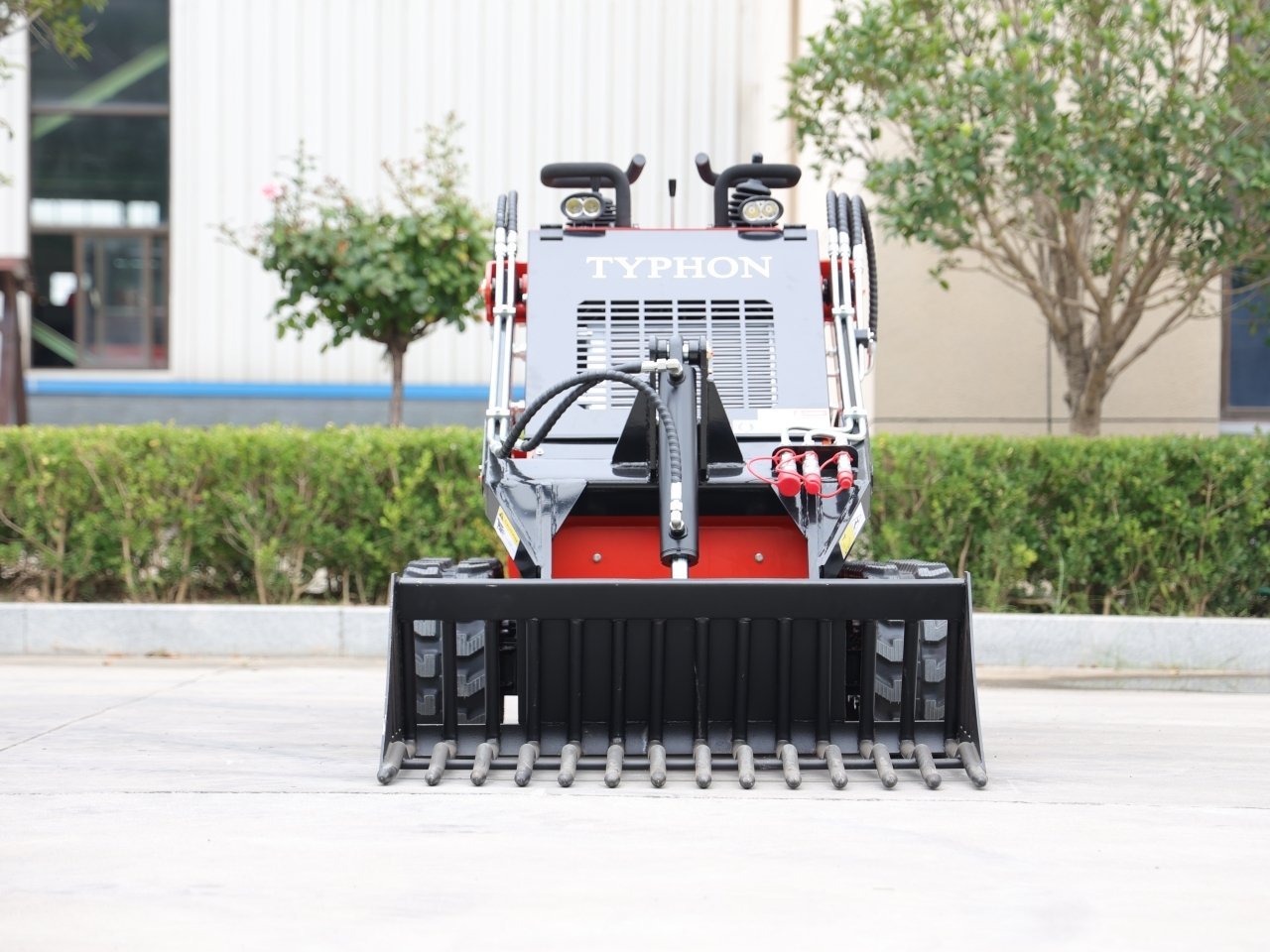Rock Bucket Attachment for TYPHON Mini Skid Steer Loader USA - Image 3
