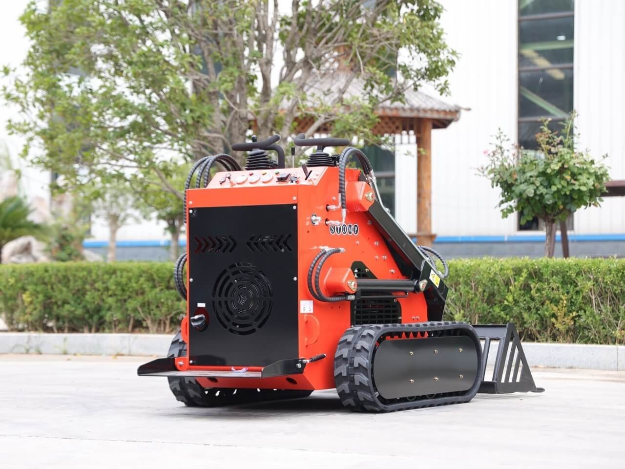 Rock Bucket Attachment for TYPHON Mini Skid Steer Loader USA - Image 4