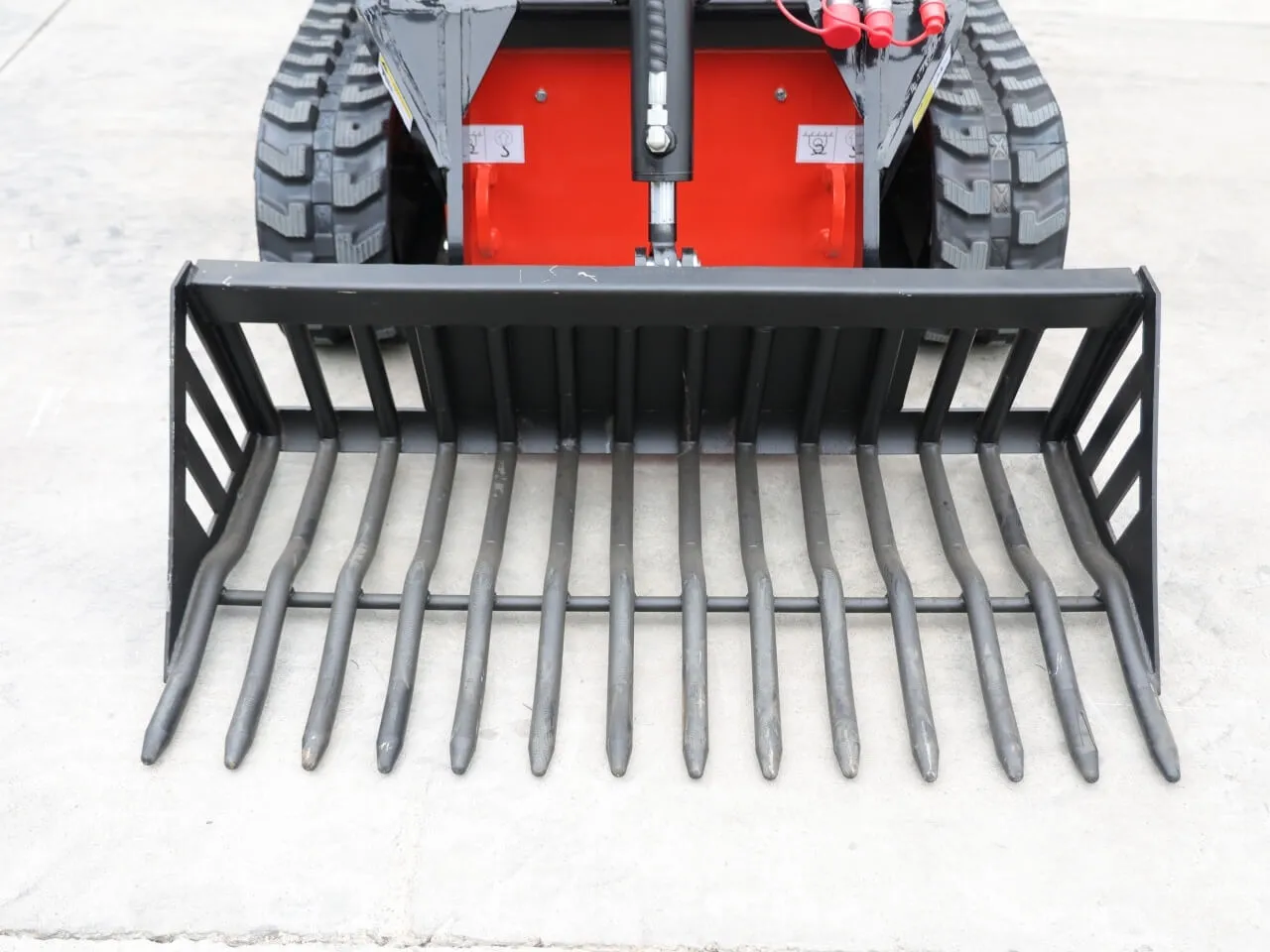 Rock Bucket Attachment for TYPHON Mini Skid Steer Loader USA - Image 5