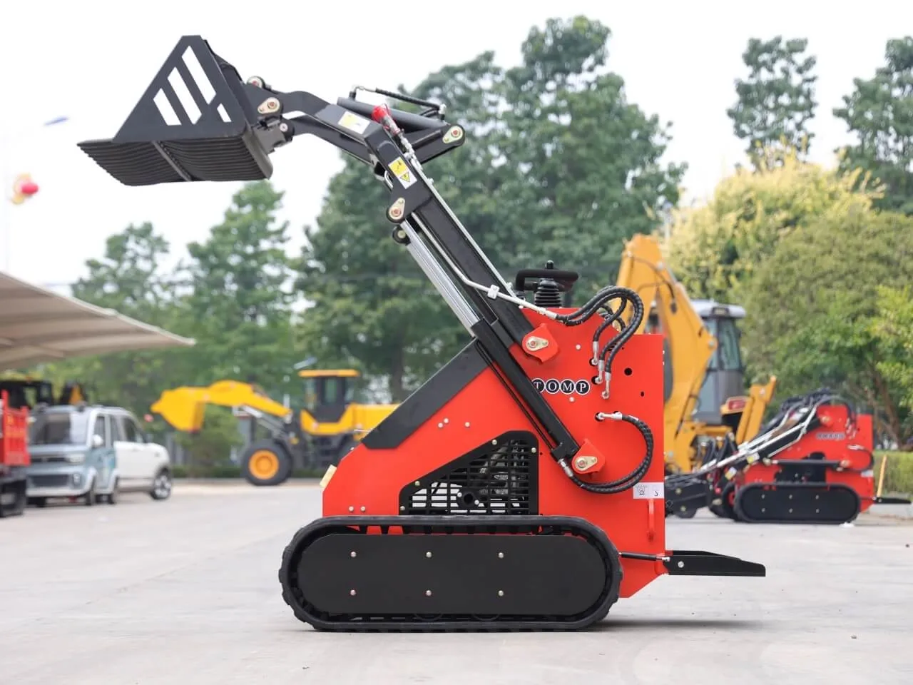 Rock Bucket Attachment for TYPHON Mini Skid Steer Loader USA - Image 8