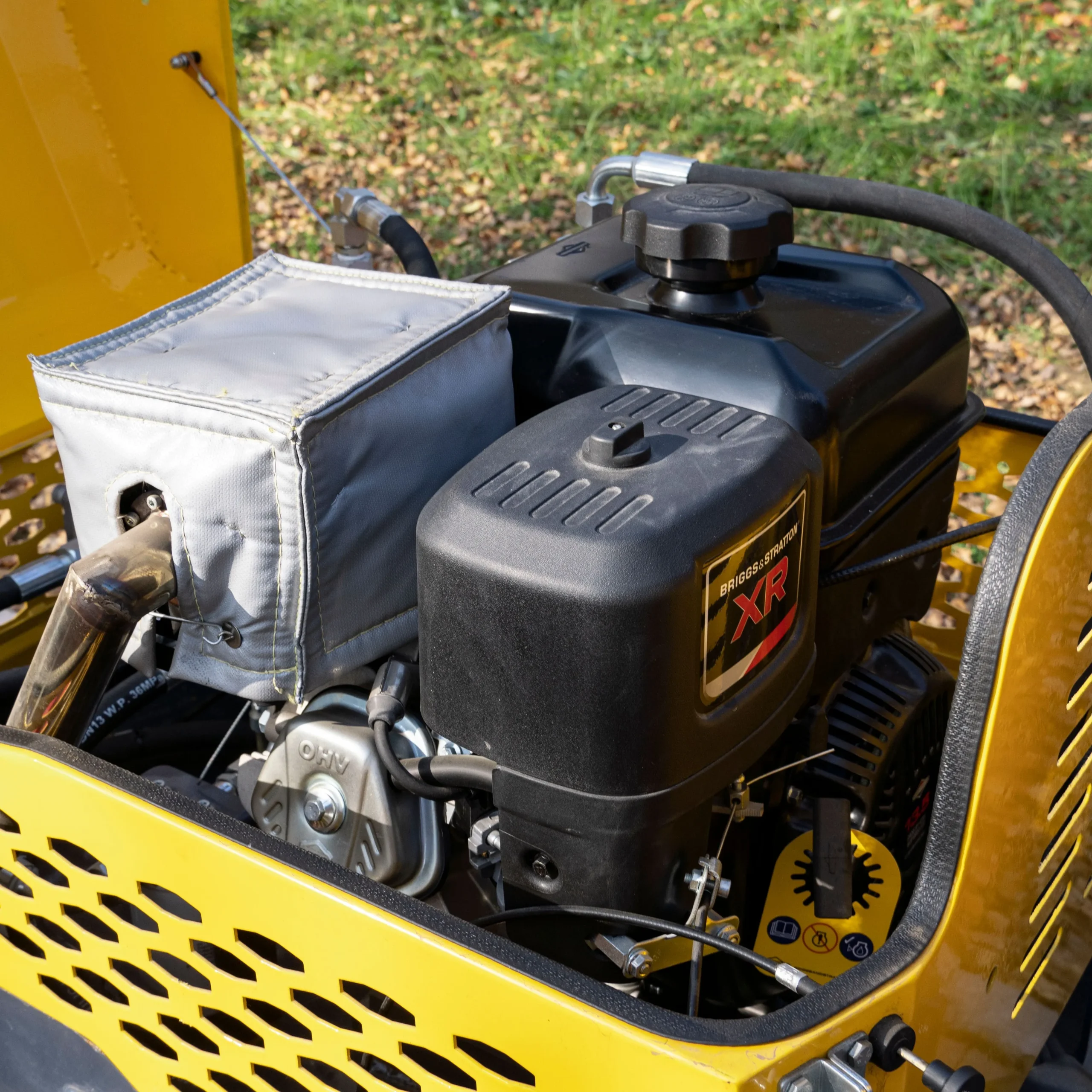 TYPHON FURY 15 Mini Road Roller 1.5Ton 13.5 hp B&S Gas Engine Hydraulic Steering - Image 23