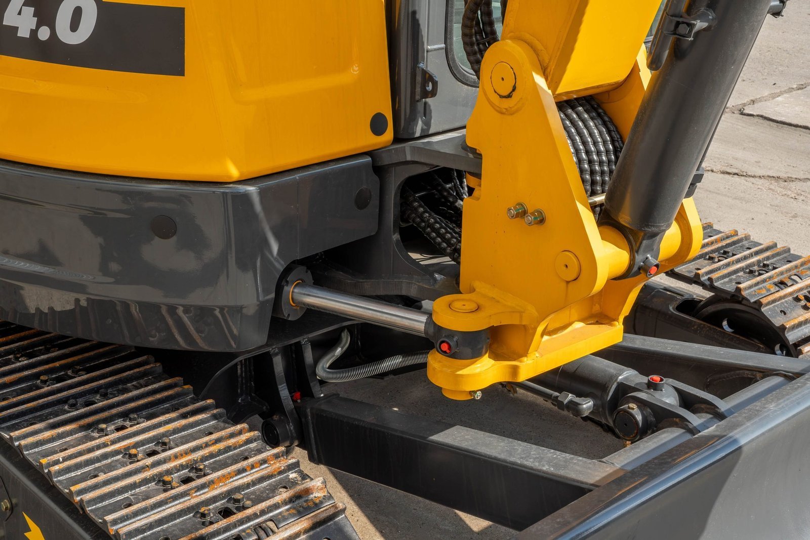 TYPHON NAGA 4.0 Mini Excavator w 4 Ton 24.4hp Yanmar Diesel Engine Metal Track ISO SAE control switch, AC Heater Cabin, 2 Travel Speed - Image 21