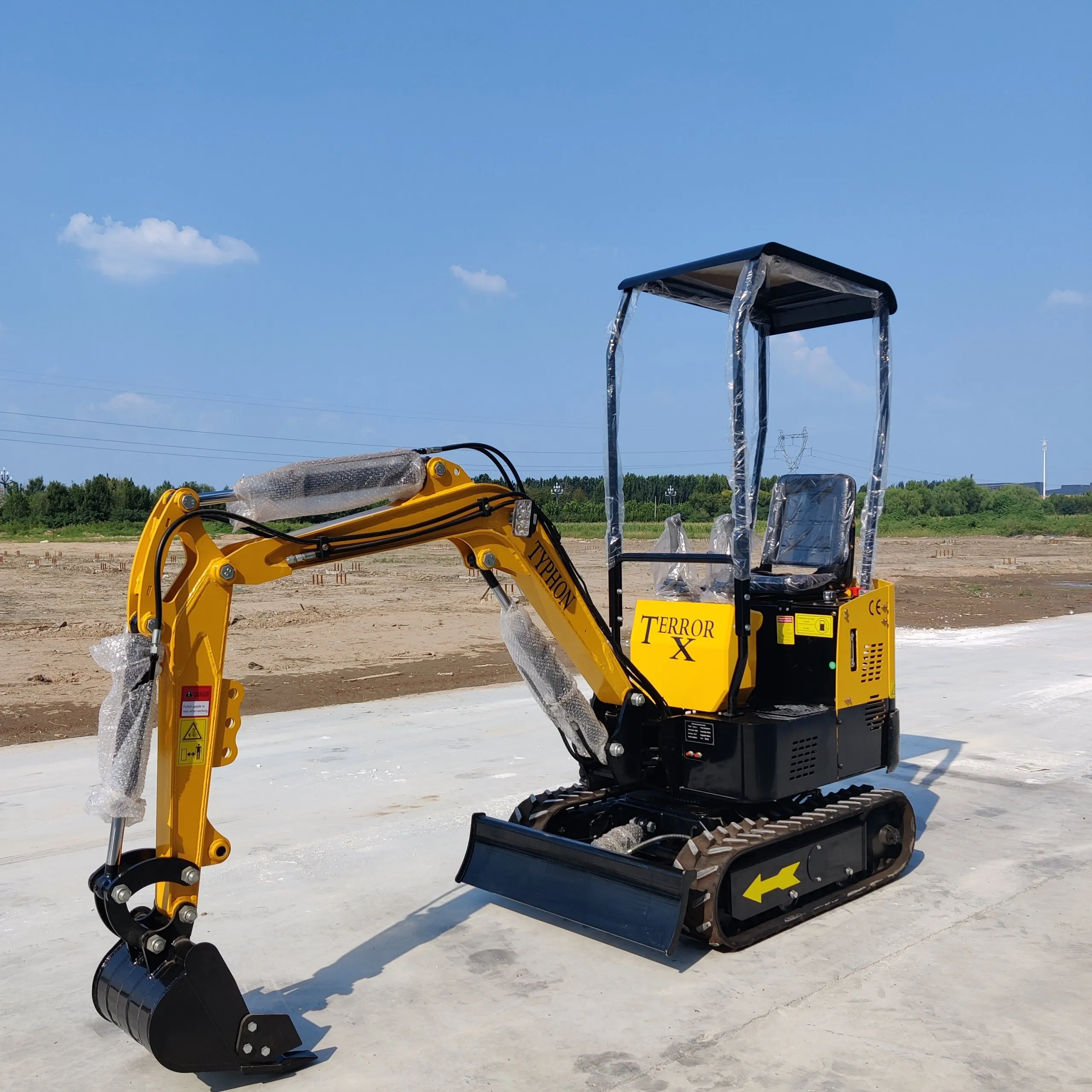TYPHON TERROR X STORM Mini Excavator – 1 Ton Trench Digger with Canopy, Hydraulic Thumb Clip, Bucket USA - Image 4