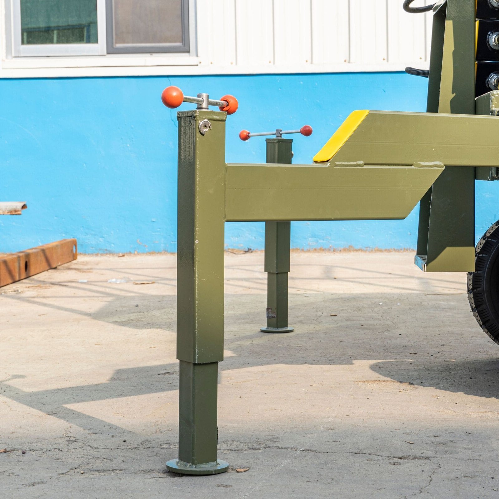 TYPHON xFlex-2037W Walk-Behind Scissor Lift comes with 20ft Working Height and Manual outriggers 1102 lbs load capacity 110V Electric - Image 24
