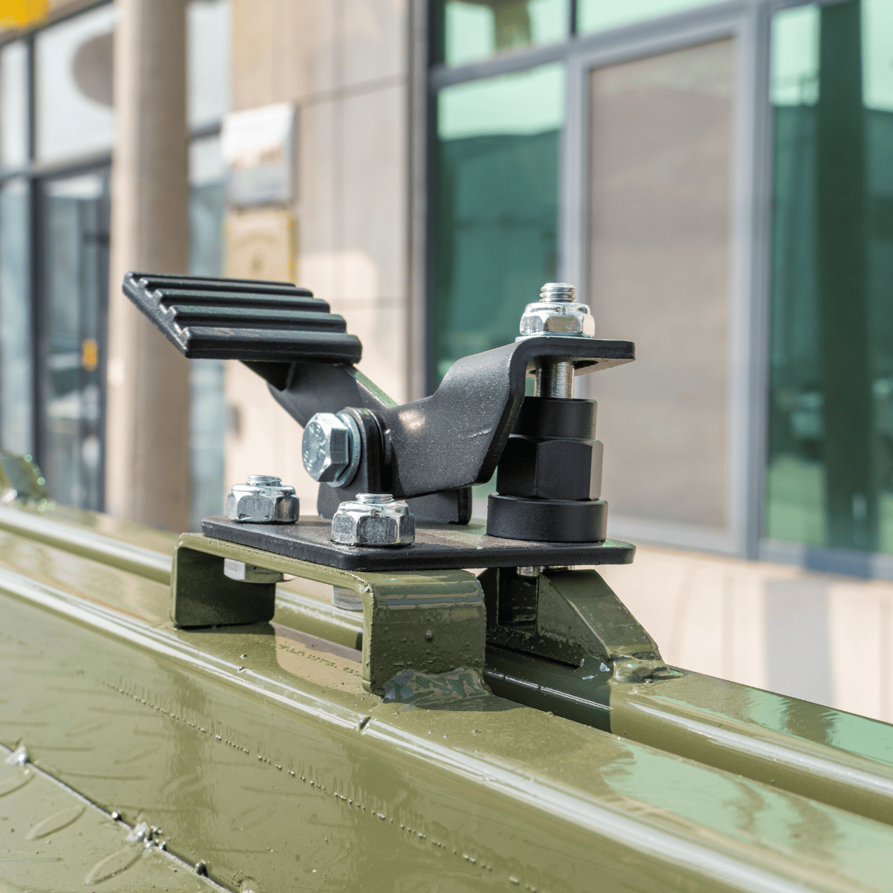 TYPHON xFlex-4046EW Electric Wheel Scissor Lift 2.6 Ton operating weight and 40ft platform height with 705lbs Load Capacity - Image 23